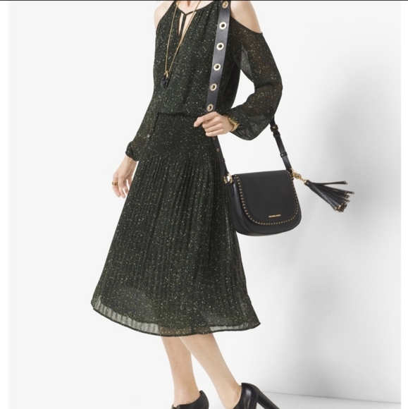 MICHAEL Michael Kors Dresses & Skirts - MICHAEL Michael Kors Georgette Green Long Sleeve Midi Dress Tie Neck Siz…